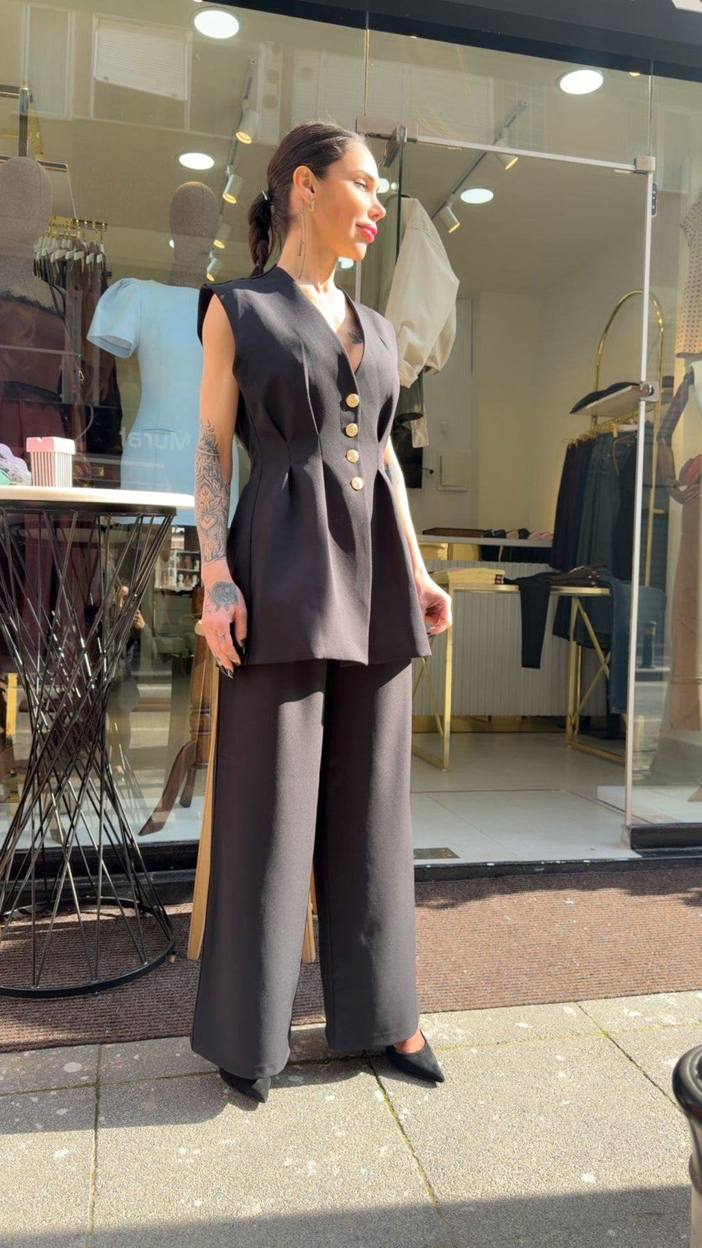 Siyah Gold Düğmeli Yelek Pantolon Takım